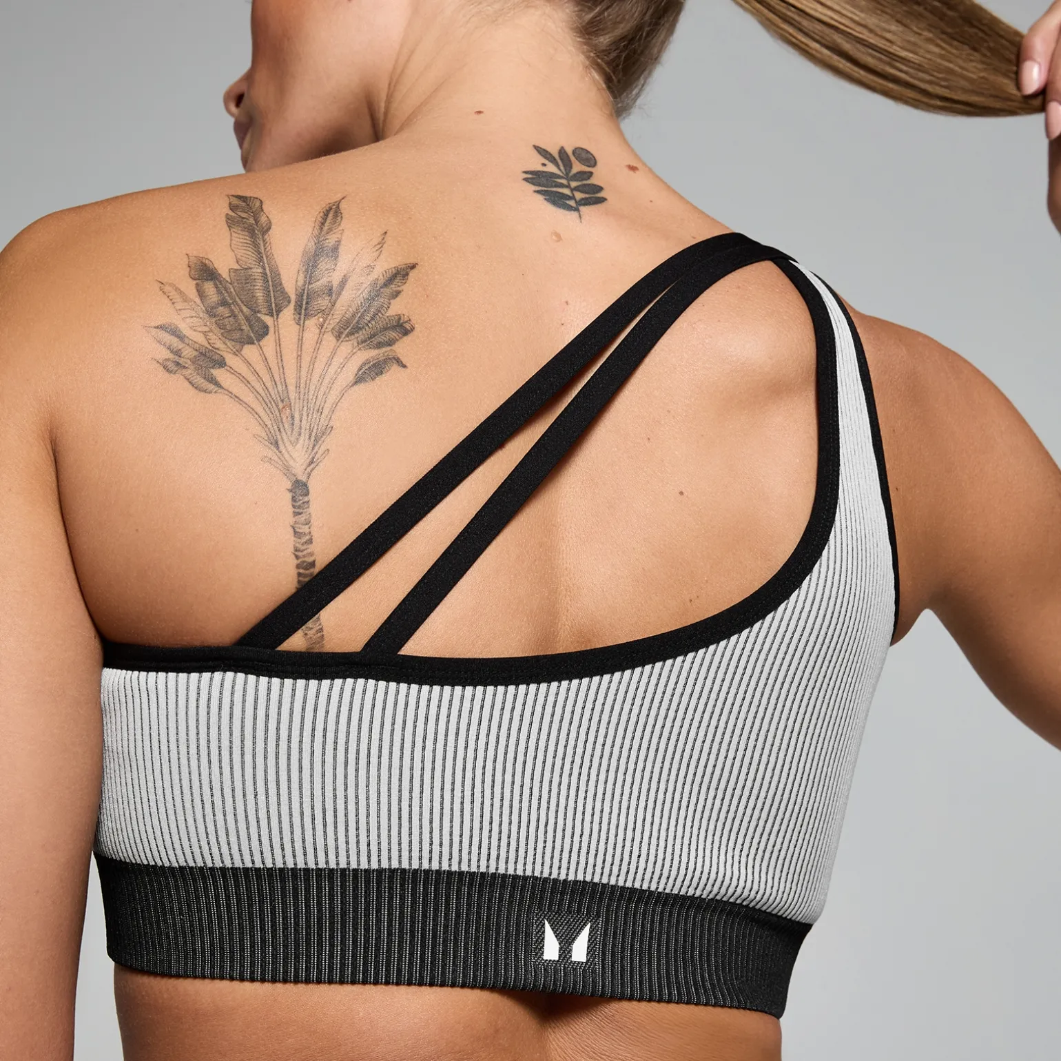Femme MYPROTEIN Brassière côtelée sans coutures MP Contrast pour femmes –