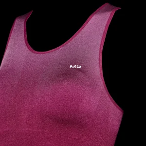 Femme MYPROTEIN Brassière de sport sans coutures MP Velocity pour femmes – Rose foncé